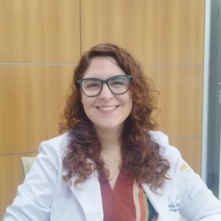 Dra. Isabela Martins Becattini Pereira