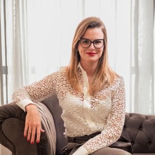 Dra. Bruna Smaniotto