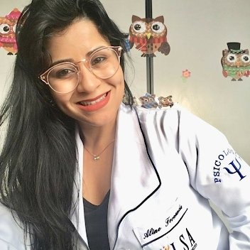 Dra. Aline Fernanda de Oliveira