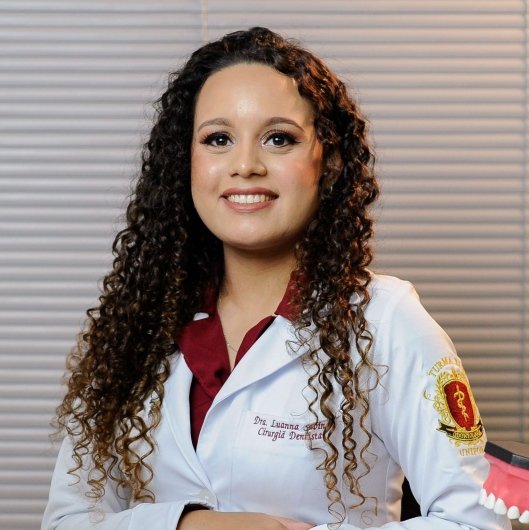Dra. Luanna Sabino
