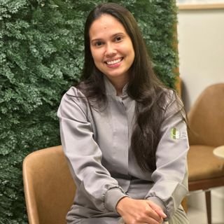 Dra. Rayane Velloso