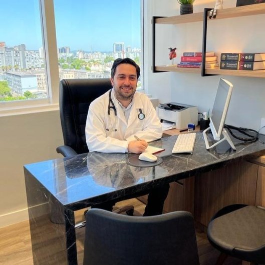 Dr. André Peixoto Aguilar