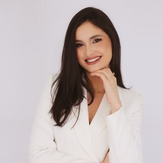 Dra. Fernanda Magalhães de M. Lopes
