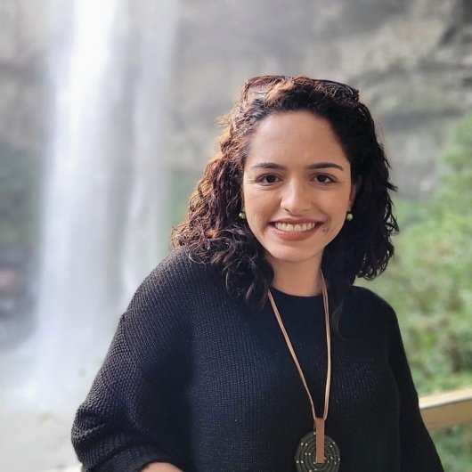 Dra. Isabela Rossi Oliveira