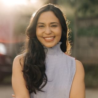 Dra. Caroline Aires Henrique de Santana