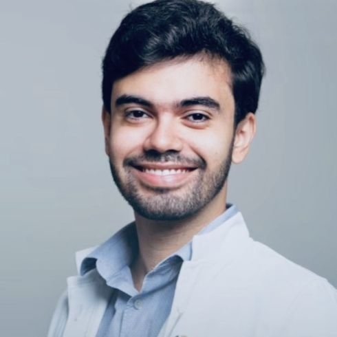 Dr. Lucas Assis Costa