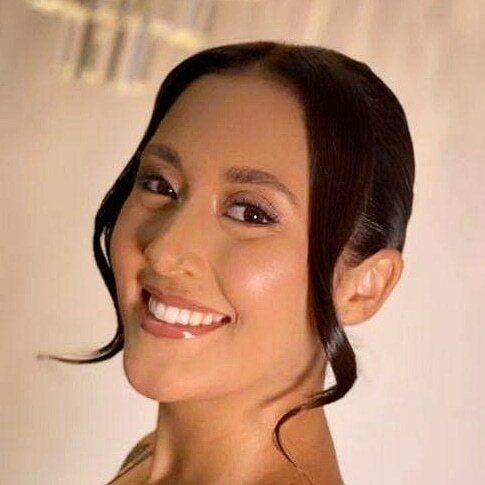 Dra. Lara Marinho