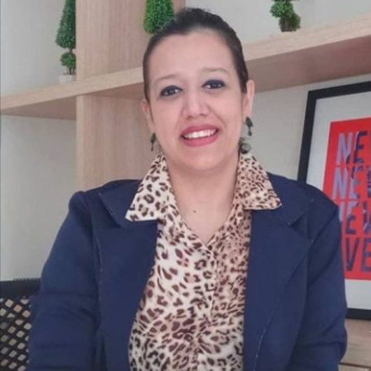 Dra. Elisiane Barbosa
