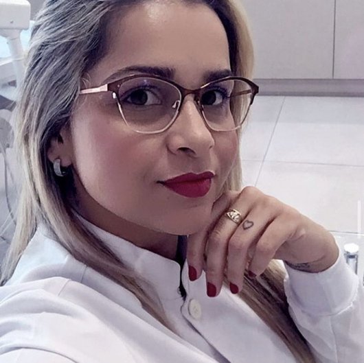 Dra. Giselle Guzzo Costa Vaz