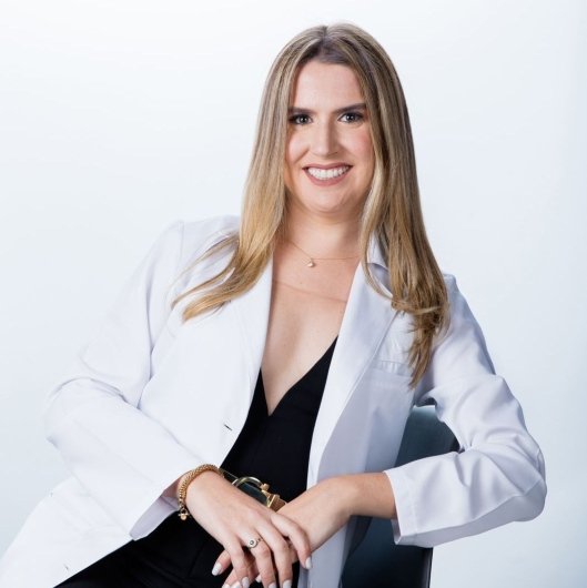 Dra. Fernanda Damiani Cabral