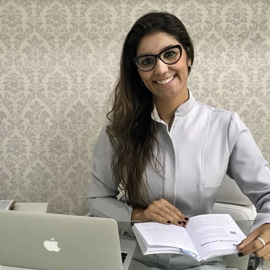 Dra. Carla de Sousa