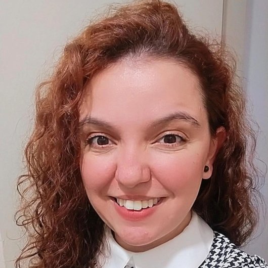Thayná Paschoal de Souza Lins