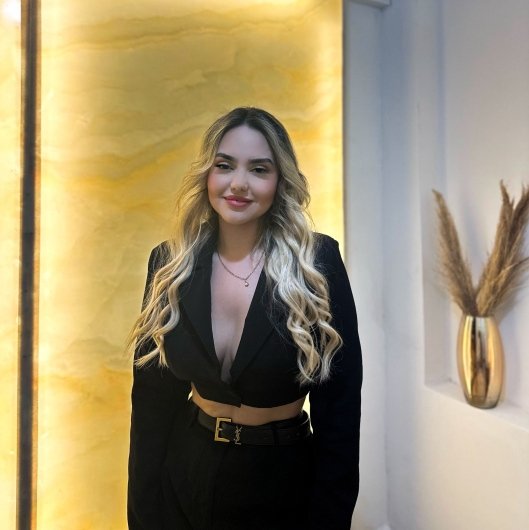 Dra. Raphaela Campos