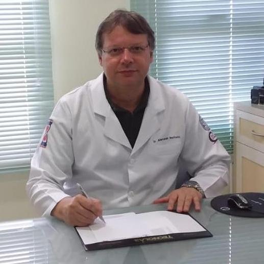 Dr. Alexander Machado
