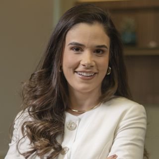 Dra. Mariana Lopes