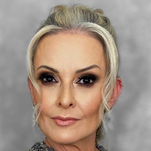 Dra. Adriana Novais