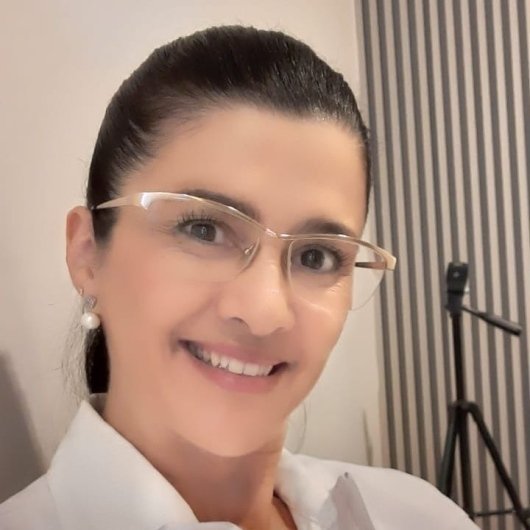 Dra. Elisângela Waltrick Bianco