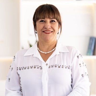 Dra. Giovanna Sales
