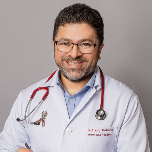 Dr. Gustavo Holanda