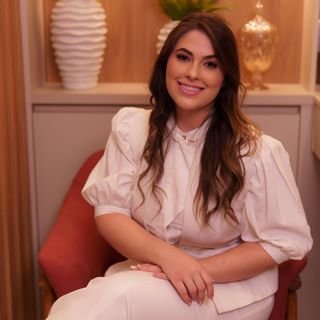 Dr. Leticia Rodrigues