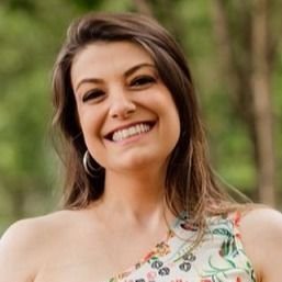 Dra. Carolina Campos