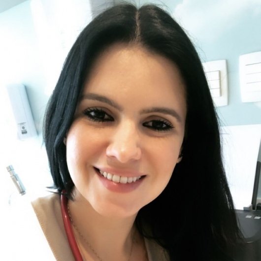 Dra. Kelly Zatti