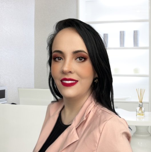 Dra. Máira Souza