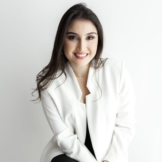 Dra. Nadimila Oliveira
