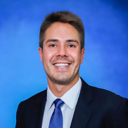 Dr. Gustavo Samico