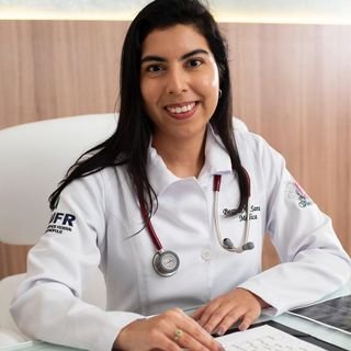 Dra. Beatriz Tavares Saraiva