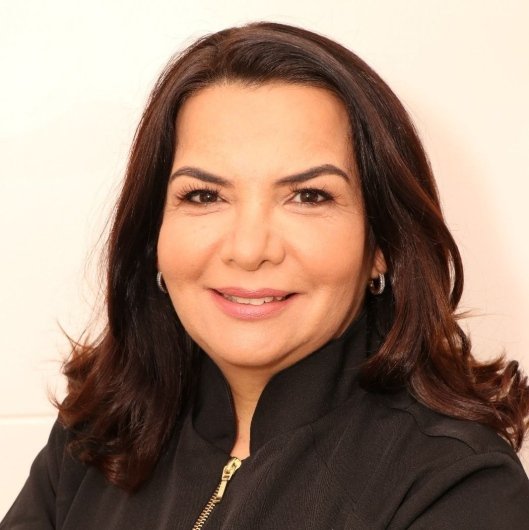 Dra. Daniela Campilongo Tavares