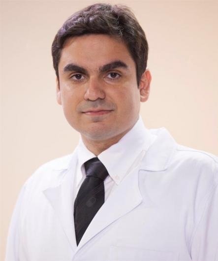 Dr. Moises Schots