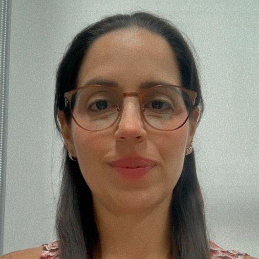 Dra. Fernanda Fernandes Soares