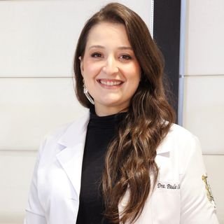 Dra. Paula Souza Cruz de Oliveira