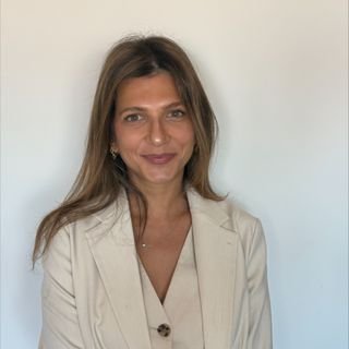 Dra. Laura Tabacof
