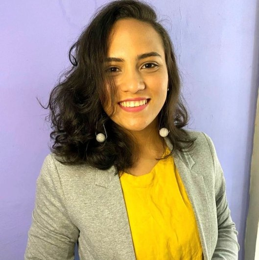 Dra. Thaina Xavier Manhaes