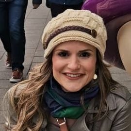 Dra. Juliana Lech De Camargo