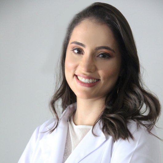 Dra. Lais Leão Oliveira