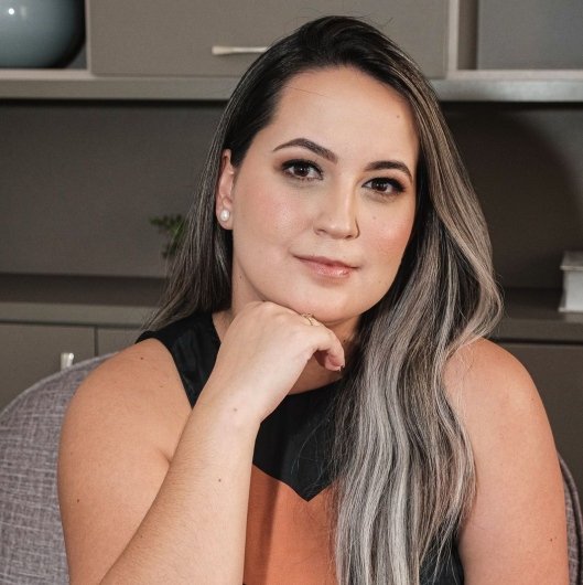 Dra. Viviane Moraes