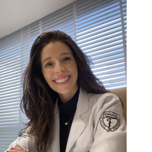 Dra. Mariana Fernandes Amorim