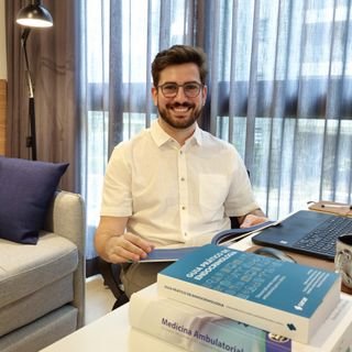 Dr. Gustavo Magalhães