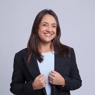 Dra. Cintia Damas Lemos