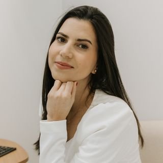 Dra. Julia Salgado