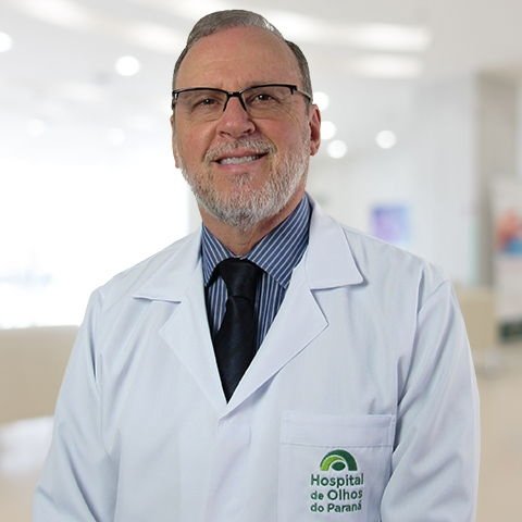 Dr. Carlos Augusto Moreira Jr.