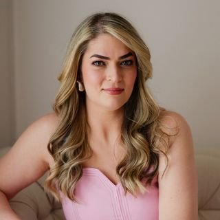 Dra. Francine Marques Bandeira