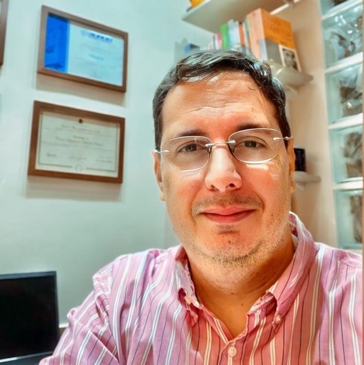 Dr. Daniel Pinheiro