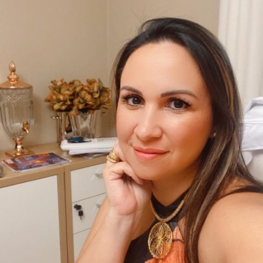 Dra. Janaina Aparecida Soares Ferro Laranjo