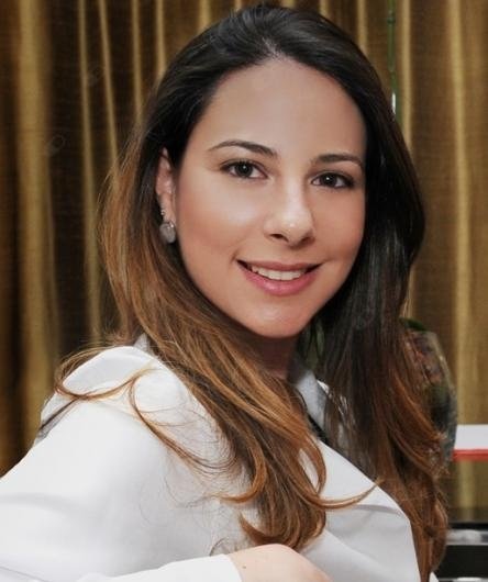 Dra. Mariana Karaoglanovic Carmona Sasso