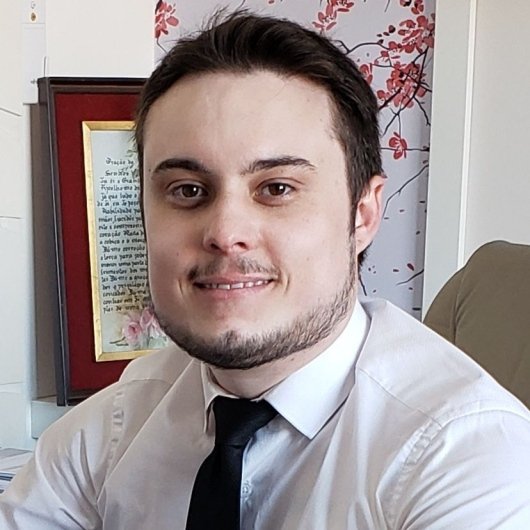 Dr. Flávio P. Brandt