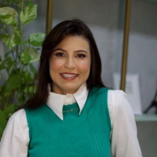 Nayara Cristina Cabral e Silva Manzi
